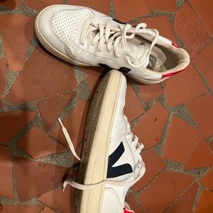 GUC Veja women’s sneaker V-12, size 38